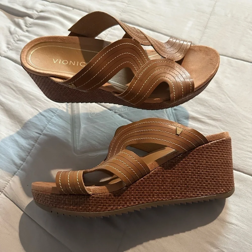 Vionic Brown Wedge Sandals